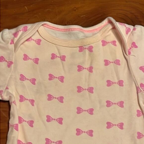 NWOT 6-9 month Cat & Jack long sleeve pink w/pink bow graphics body suit/onesie - Picture 3 of 16